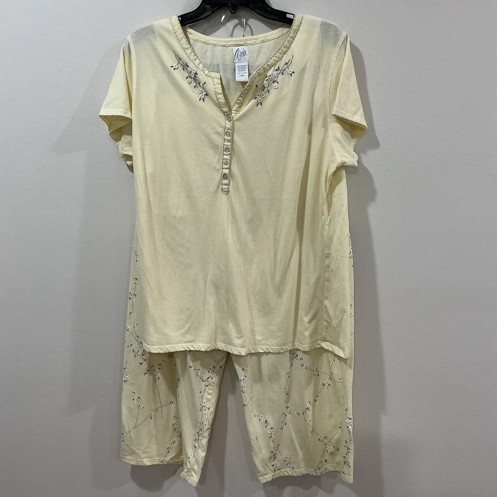 Women's Aria Yellow Floral Pajama Set Capri Pants Sz Large Soft Jersey Cottage